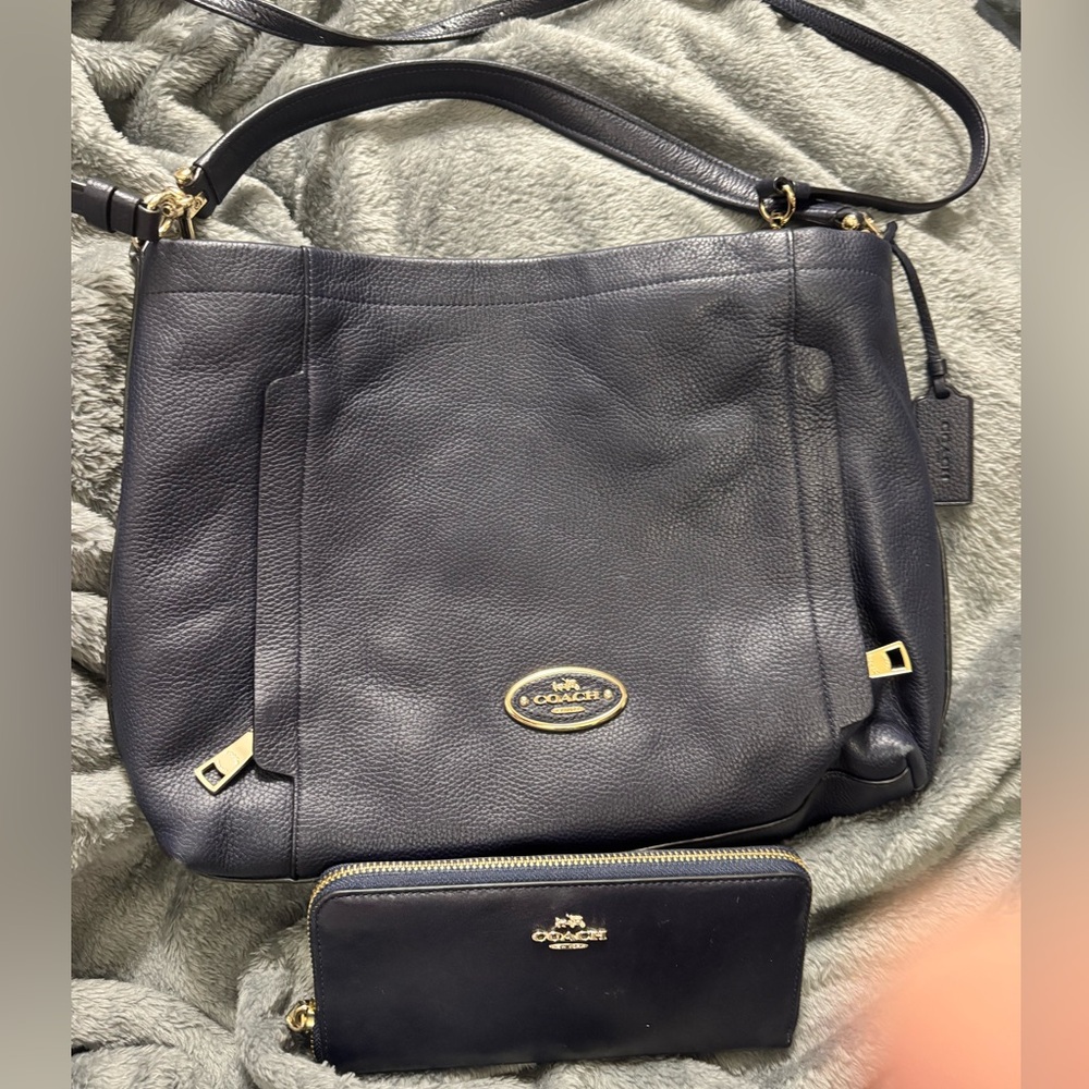 *COMBO* AUTHENTIC Women's Coach Handbag & Matching Wallet in Navy Blue Leather